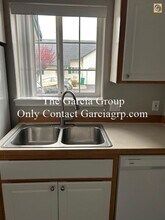 13631 SE Oatfield Rd in Portland, OR - Building Photo - Building Photo