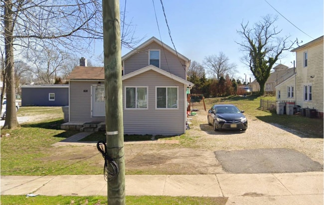 609 S 2nd St