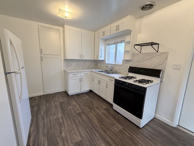 4460-4462 Figueroa Blvd in San Diego, CA - Building Photo - Building Photo