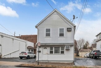 7 Huron Ave in Clifton, NJ - Building Photo - Building Photo