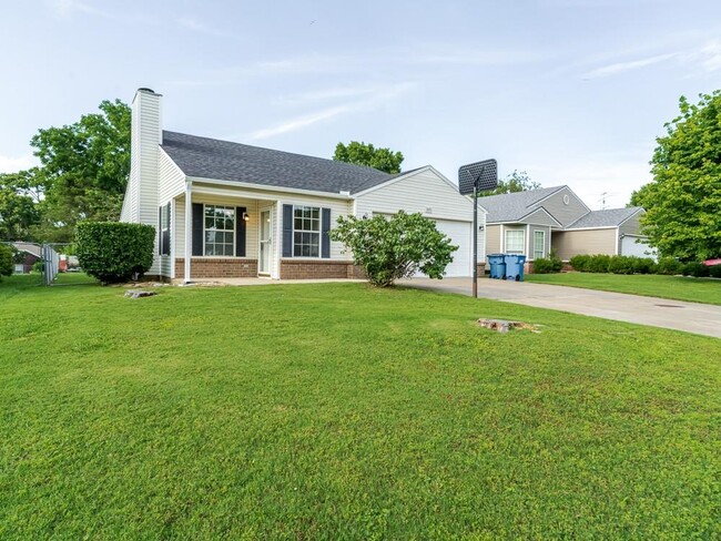 property at 3005 SW 14th St