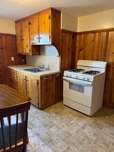 132 Putnam Pike, Unit # 4 in Johnston, RI - Foto de edificio - Building Photo