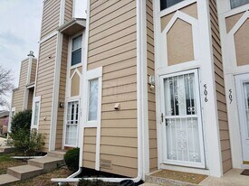 8134 Gray Ct in Arvada, CO - Building Photo