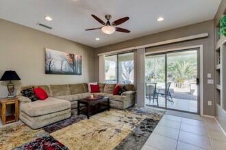 21437 N Olmsted Point Ln in Surprise, AZ - Building Photo - Building Photo