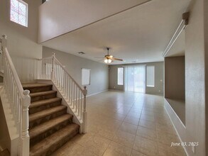 6925 Water Pipit St in North Las Vegas, NV - Foto de edificio - Building Photo