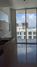 2275 Biscayne Blvd, Unit 1005 in Miami, FL - Building Photo - Building Photo