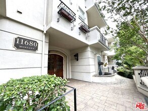 11680 Montana Ave in Los Angeles, CA - Building Photo - Building Photo
