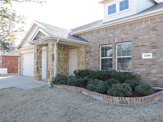 1109 Basswood Ln in Fate, TX - Foto de edificio - Building Photo