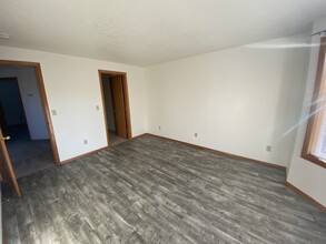 613 R St, Unit B in Vancouver, WA - Building Photo - Building Photo