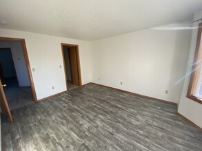 613 R St, Unit C in Vancouver, WA - Foto de edificio - Building Photo