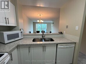 2177 Burnhamthorpe Rd W in Mississauga, ON - Building Photo - Building Photo