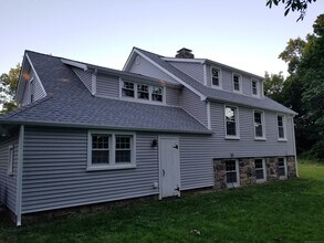 243 Highland Ave in Norwalk, CT - Building Photo - Building Photo