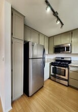 1444 Saltair Ave in Los Angeles, CA - Building Photo - Interior Photo