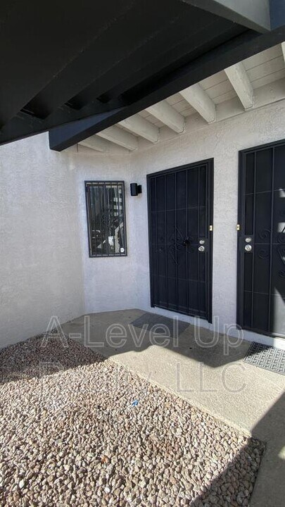 232 W Laguna St in Tucson, AZ - Building Photo