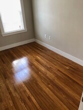 21 Banks St, Unit 2 in Waltham, MA - Building Photo - Building Photo