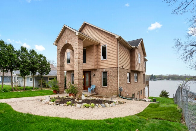 property at 11589 Ember