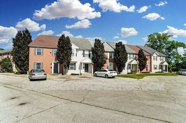 1109 N Byrne Rd in Toledo, OH - Building Photo - Building Photo