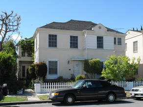 249 S Elm Dr in Beverly Hills, CA - Building Photo - Building Photo