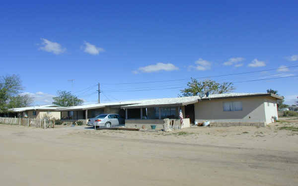 12075 Kings Rd in Adelanto, CA - Building Photo - Building Photo