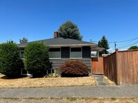 1001 N Oakes St in Tacoma, WA - Building Photo - Building Photo