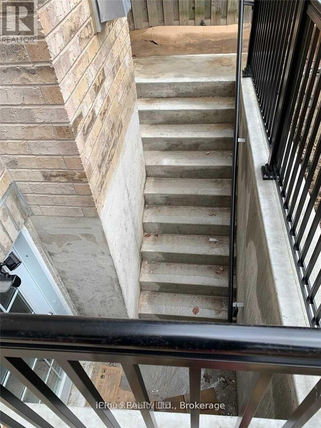 property at 1207 Field Dr