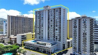 747 Amana St in Honolulu, HI - Building Photo