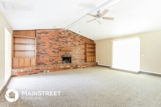 1001 Walsh Ln in Yukon, OK - Building Photo - Building Photo