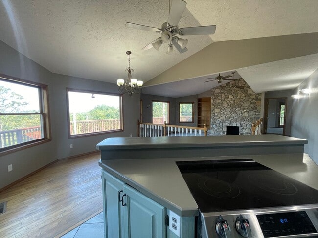 property at 437 Zinnia Ln