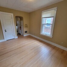 415 N Ingersoll St in Madison, WI - Building Photo - Building Photo