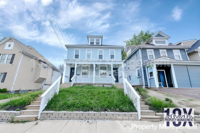 property at 207 N 22nd St