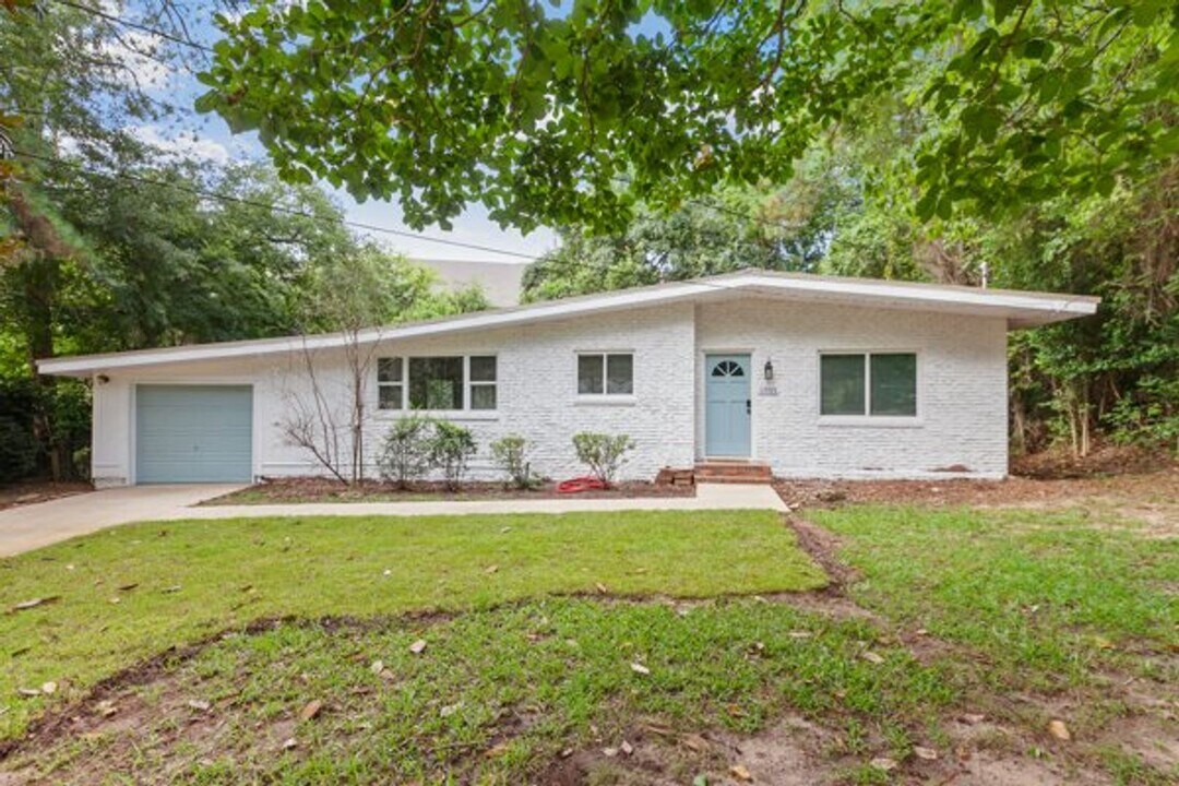 1503 Sauls St in Tallahassee, FL - Building Photo