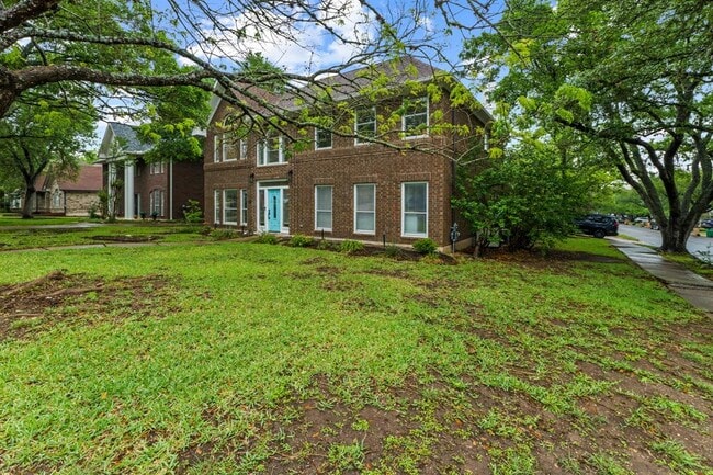 6300 Needham Ln in Austin, TX - Building Photo - Building Photo