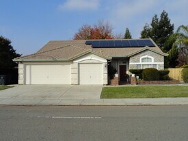 2199 Carol Ann Dr in Tracy, CA - Building Photo