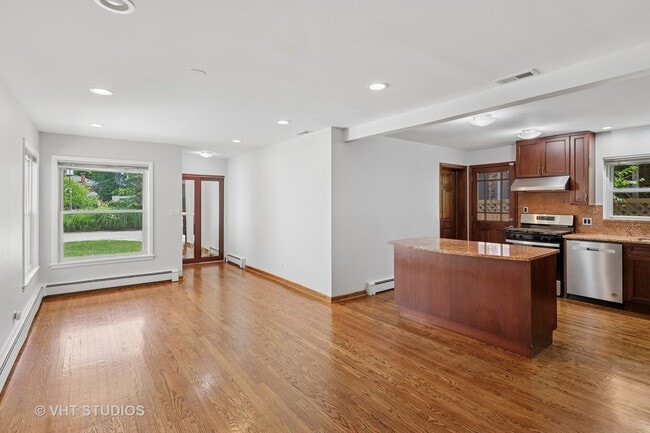 5768 N Lacey Ave in Chicago, IL - Building Photo - Building Photo