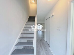 5000 Dunderdale Ct in Virginia Beach, VA - Building Photo - Building Photo