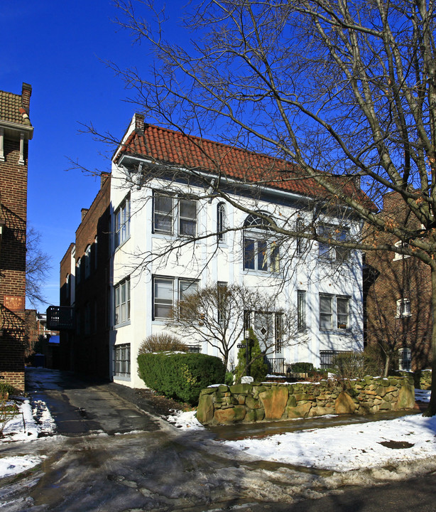 2777 Hampshire in Cleveland, OH - Building Photo