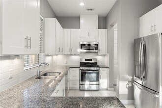 2709 Hardy St in Houston, TX - Building Photo - Building Photo