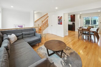 1340 W St NE in Washington, DC - Building Photo - Building Photo