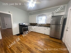 1125 Lake Dr SE in Grand Rapids, MI - Building Photo - Building Photo