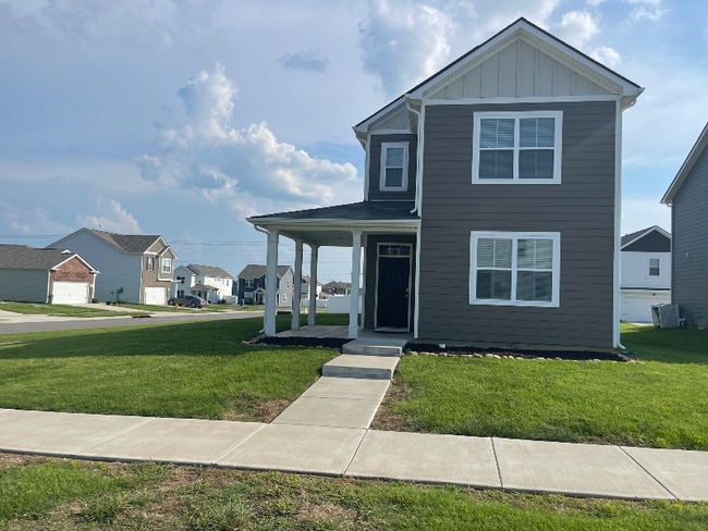 property at 1525 Ashgrove Pl