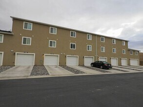 8178 Broken Spoke Ln in Eagle Mountain, UT - Building Photo - Building Photo