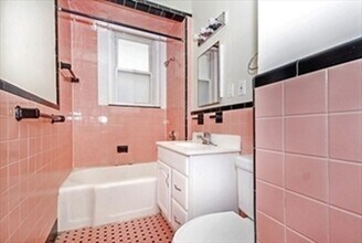 1056 Beacon St, Unit 9 in Brookline, MA - Building Photo - Building Photo