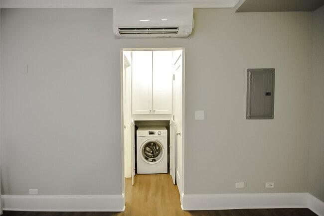 820 W Lakeside Pl, Unit A00C in Chicago, IL - Building Photo - Building Photo