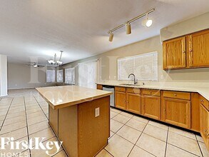 7323 E Navarro Ave in Mesa, AZ - Building Photo - Building Photo