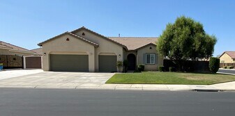 15803 St Clement Way in Bakersfield, CA - Building Photo