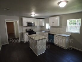 502 S Rusk St in Sherman, TX - Building Photo