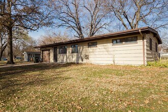 500 Eldora Ln in Lincoln, NE - Building Photo - Building Photo