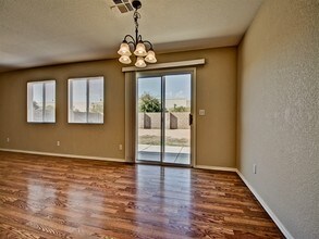 2040 S 72nd Ln in Phoenix, AZ - Building Photo - Building Photo