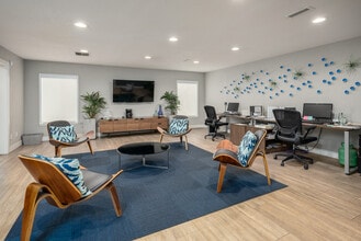 The Madison in Sacramento, CA - Foto de edificio - Interior Photo