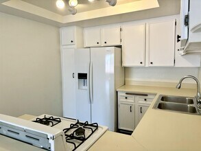 9885 Caspi Gardens Dr in Santee, CA - Building Photo - Building Photo